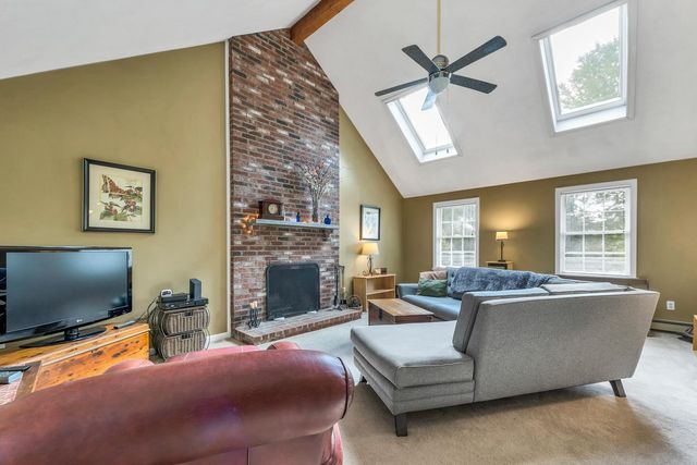 15 Cambridge Road, Hampstead, NH 03841