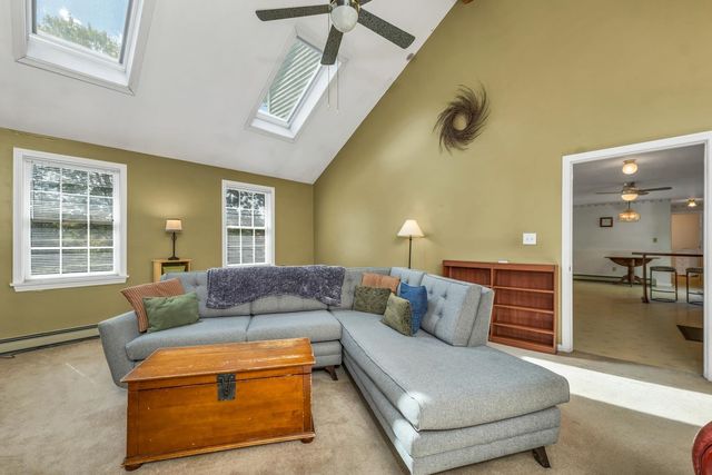 15 Cambridge Road, Hampstead, NH 03841