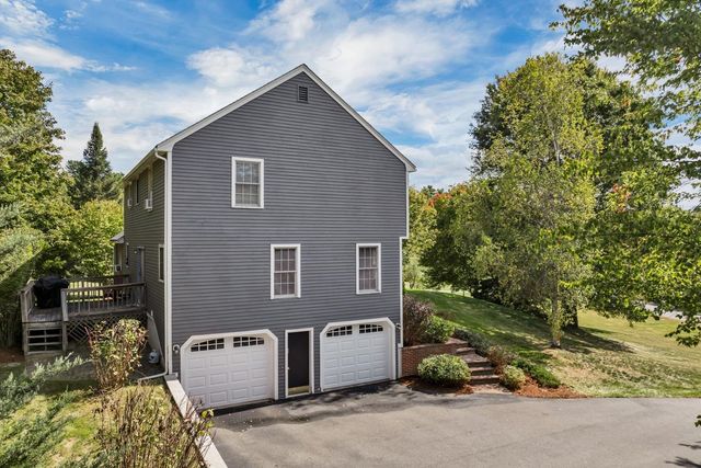 15 Cambridge Road, Hampstead, NH 03841