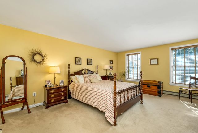 15 Cambridge Road, Hampstead, NH 03841