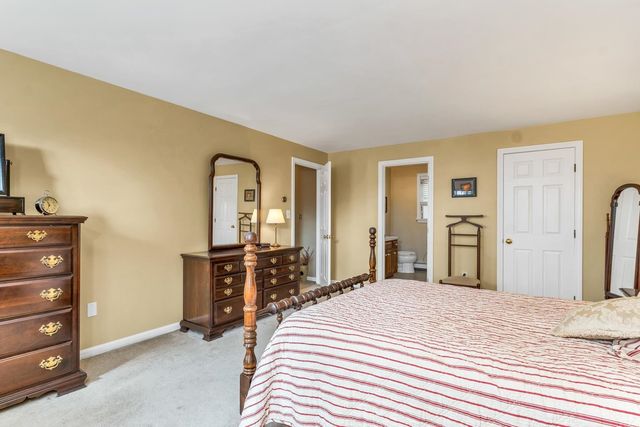 15 Cambridge Road, Hampstead, NH 03841