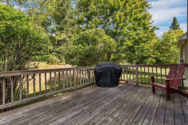 15 Cambridge Road, Hampstead, NH 03841