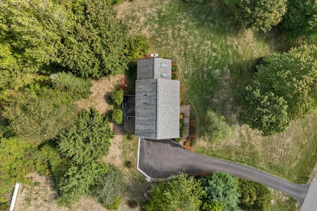 15 Cambridge Road, Hampstead, NH 03841