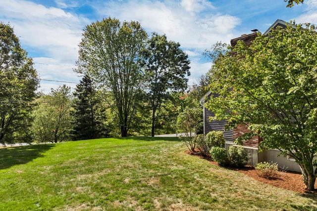 15 Cambridge Road, Hampstead, NH 03841