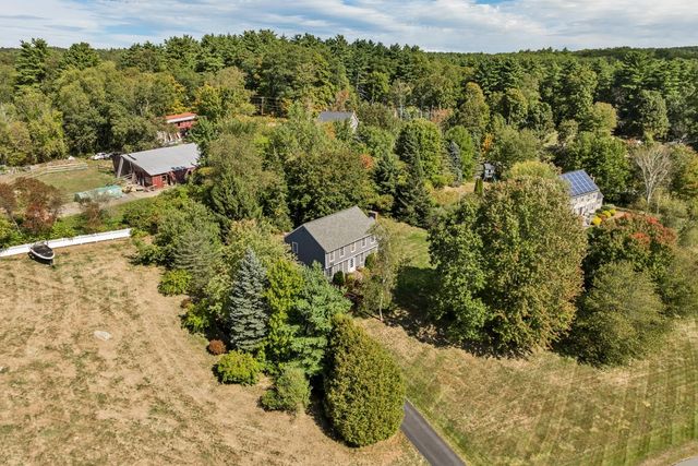 15 Cambridge Road, Hampstead, NH 03841