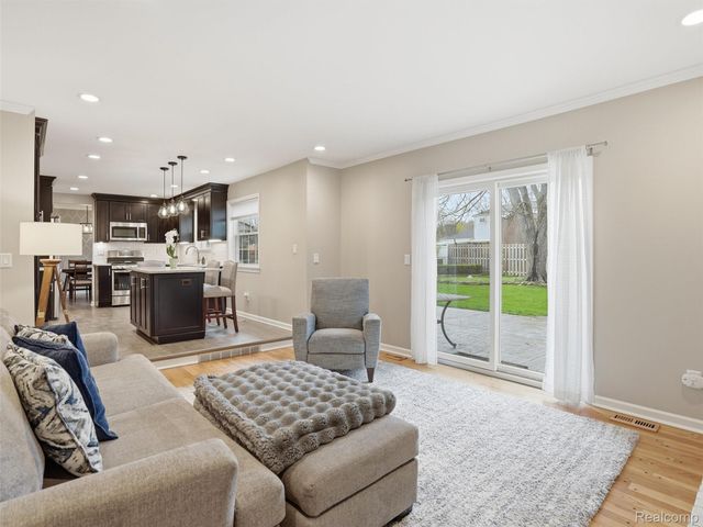 42902 Saxony Road, Canton Charter Township, MI 48187