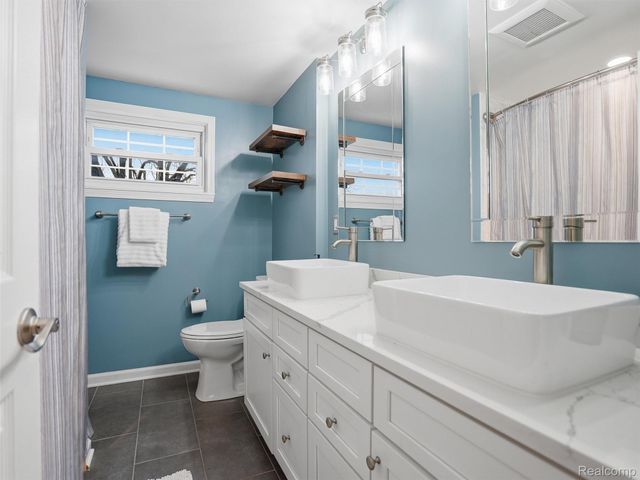 42902 Saxony Road, Canton Charter Township, MI 48187