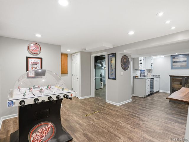 42902 Saxony Road, Canton Charter Township, MI 48187