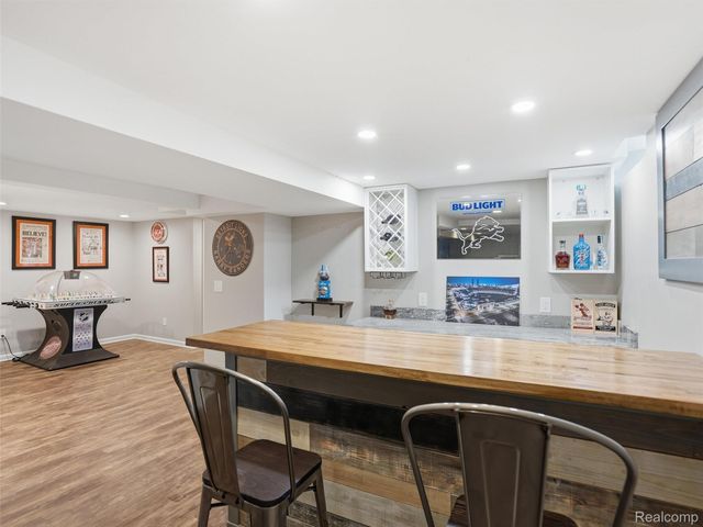 42902 Saxony Road, Canton Charter Township, MI 48187