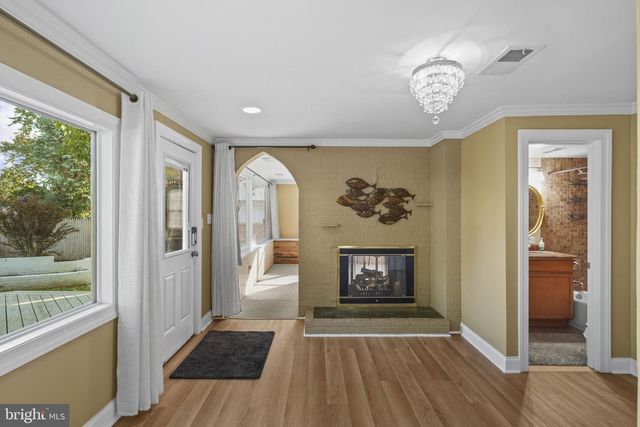 6816 ARLINGTON BLVD, Falls Church, VA 22042