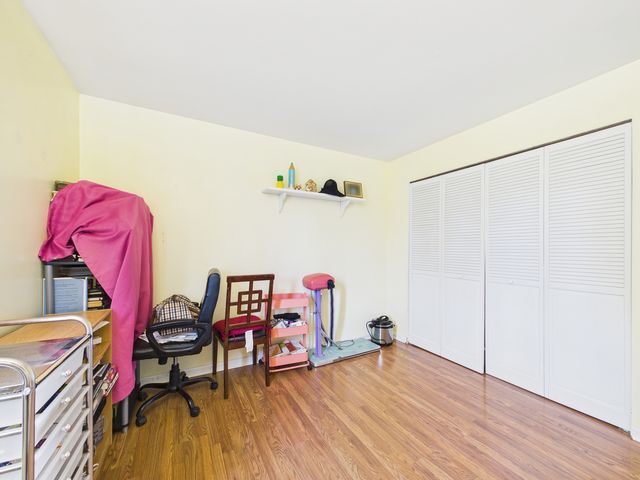 820 N Lakeside Drive 2C, Vernon Hills, IL 60061