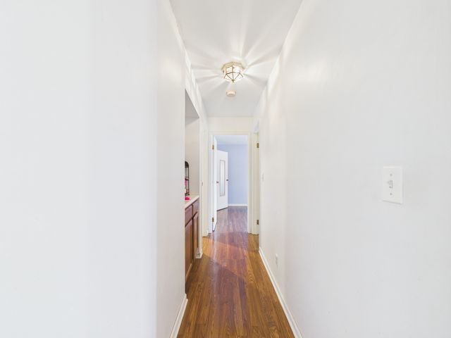 820 N Lakeside Drive 2C, Vernon Hills, IL 60061