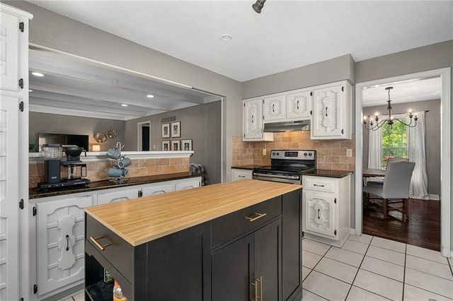 12727 Oakland Avenue, Grandview, MO 64030