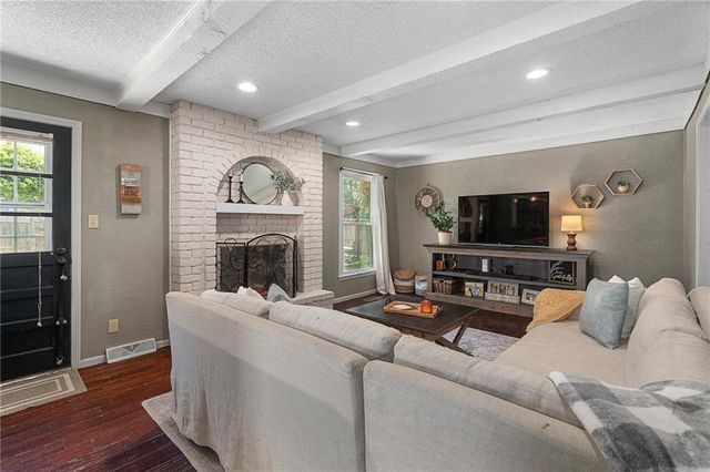 12727 Oakland Avenue, Grandview, MO 64030