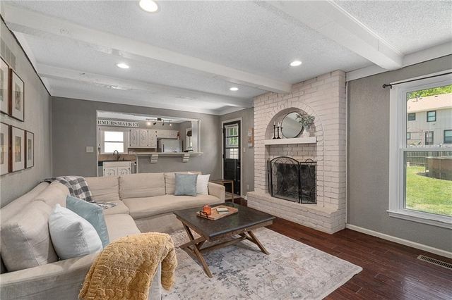 12727 Oakland Avenue, Grandview, MO 64030