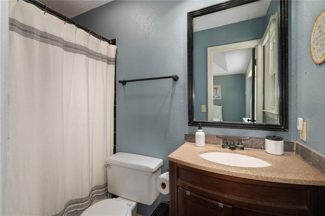 12727 Oakland Avenue, Grandview, MO 64030