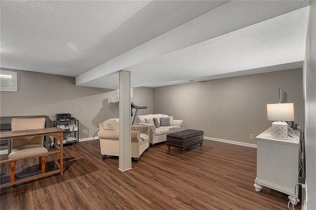 12727 Oakland Avenue, Grandview, MO 64030