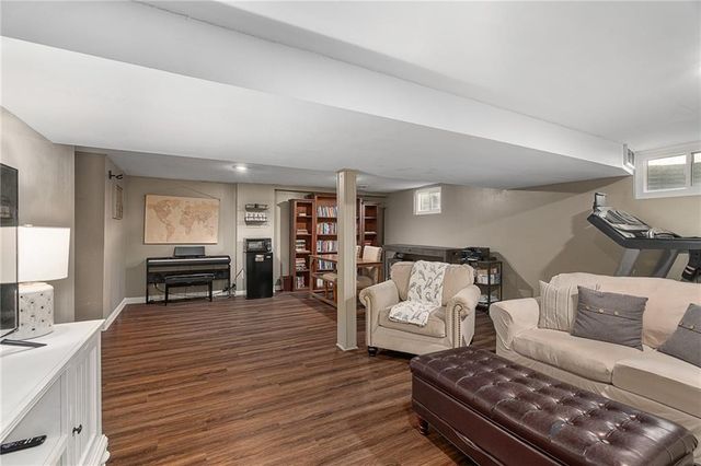 12727 Oakland Avenue, Grandview, MO 64030