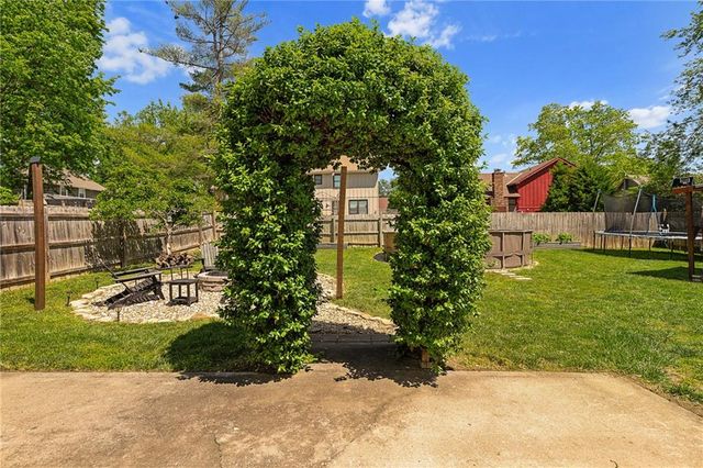 12727 Oakland Avenue, Grandview, MO 64030