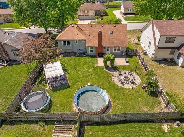 12727 Oakland Avenue, Grandview, MO 64030