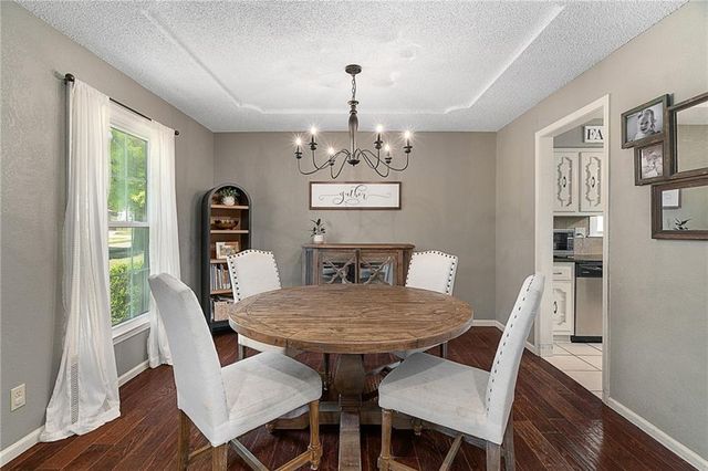 12727 Oakland Avenue, Grandview, MO 64030