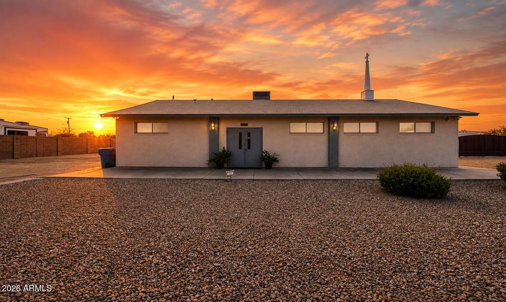 15703 N 36TH Street, Phoenix, AZ 85032
