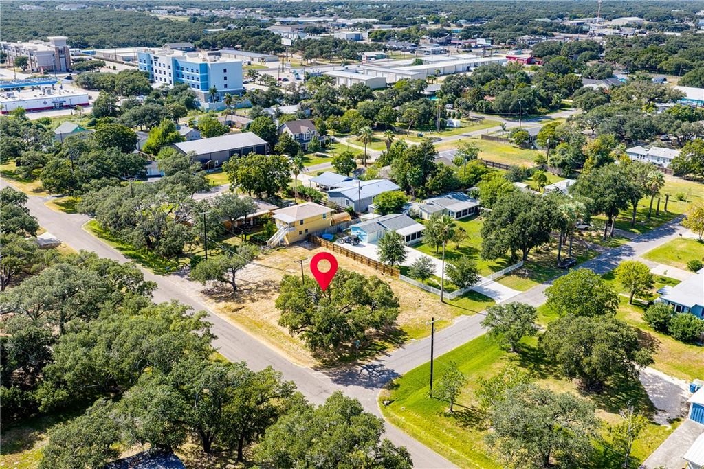 317-A S Fifth St, Rockport, TX 78382 — exterior