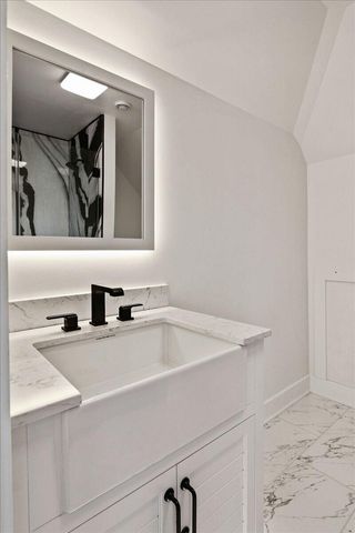 914 Lillian Russell Court, Crown Point, IN 46307