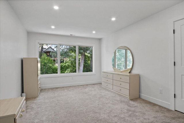 914 Lillian Russell Court, Crown Point, IN 46307