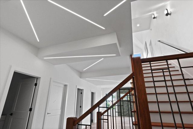 914 Lillian Russell Court, Crown Point, IN 46307