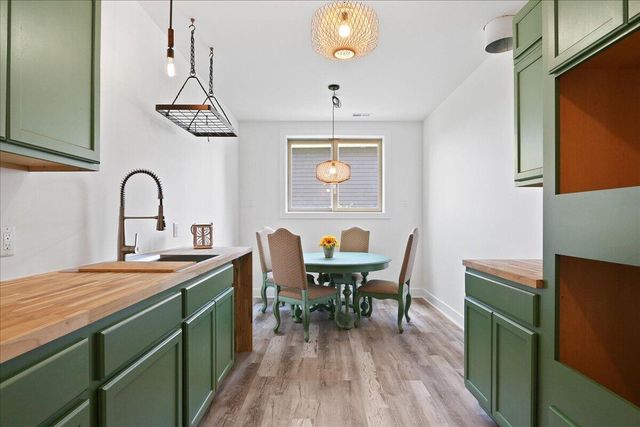 914 Lillian Russell Court, Crown Point, IN 46307