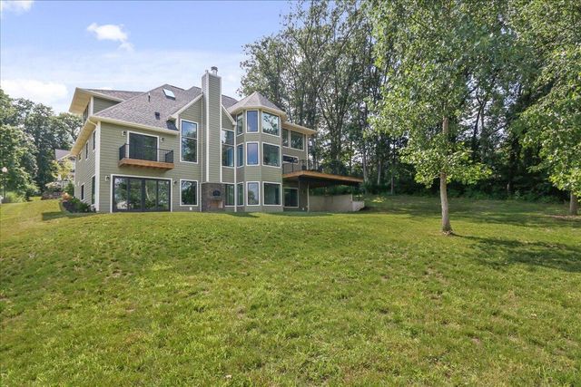 914 Lillian Russell Court, Crown Point, IN 46307