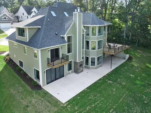 914 Lillian Russell Court, Crown Point, IN 46307