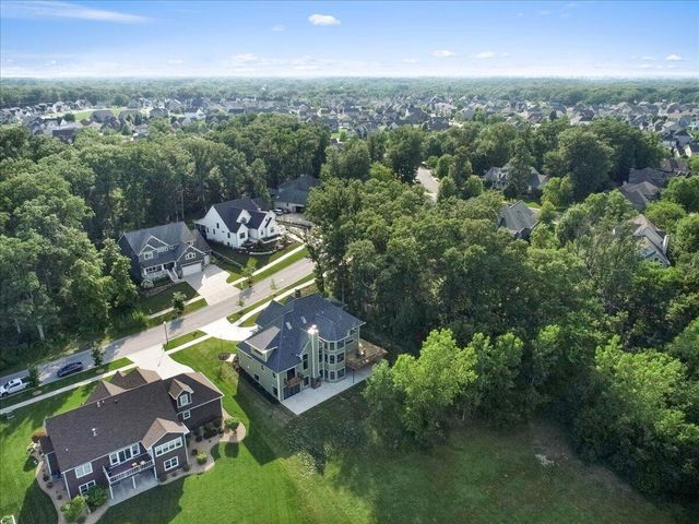 914 Lillian Russell Court, Crown Point, IN 46307