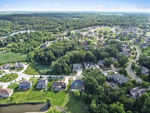 914 Lillian Russell Court, Crown Point, IN 46307