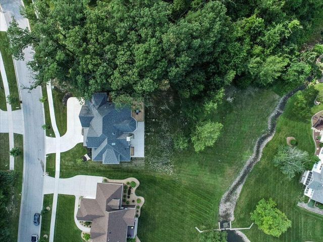 914 Lillian Russell Court, Crown Point, IN 46307