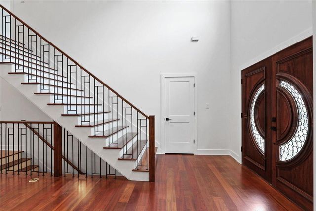 914 Lillian Russell Court, Crown Point, IN 46307