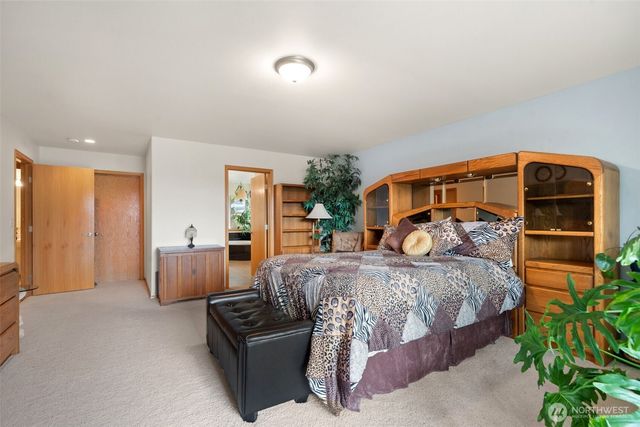 341 E Rainier Court, Allyn, WA 98524