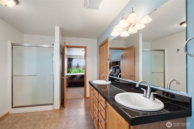 341 E Rainier Court, Allyn, WA 98524