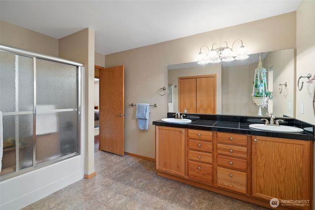 341 E Rainier Court, Allyn, WA 98524