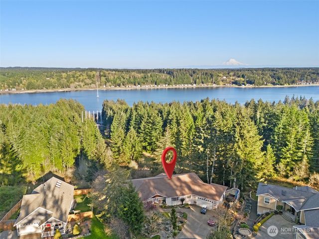 341 E Rainier Court, Allyn, WA 98524