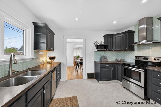 2615 EVANS AVE, Cheyenne, WY 82001