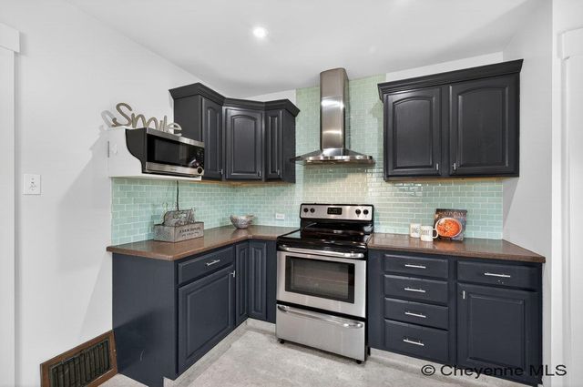2615 EVANS AVE, Cheyenne, WY 82001