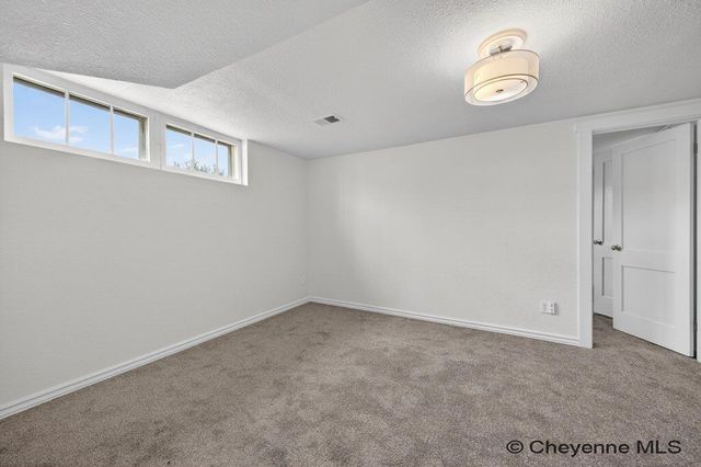 2615 EVANS AVE, Cheyenne, WY 82001