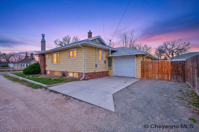 2615 EVANS AVE, Cheyenne, WY 82001