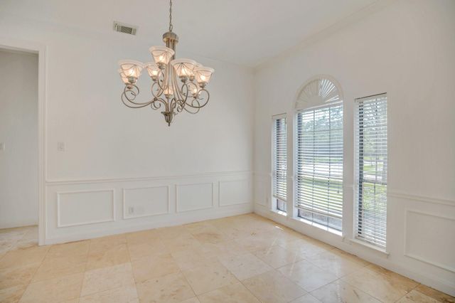 301 Winding Oak Lane S, League City, TX 77573