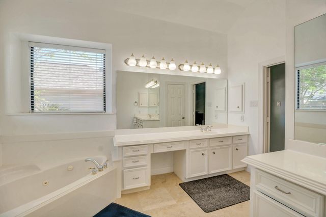 301 Winding Oak Lane S, League City, TX 77573