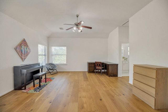 301 Winding Oak Lane S, League City, TX 77573