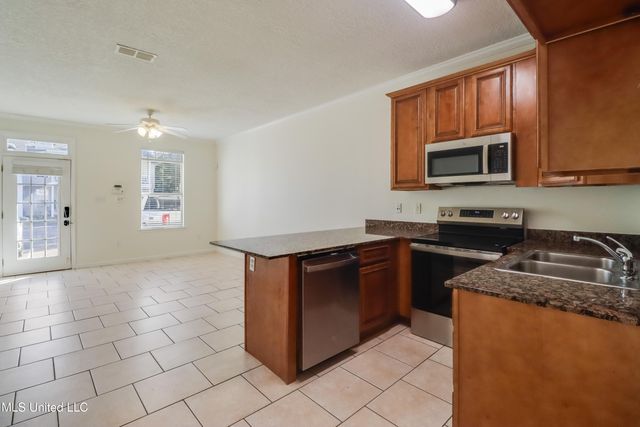 1101 Century Oaks Drive, B, Gulfport, MS 39507