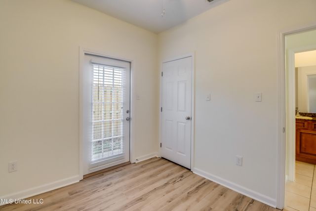 1101 Century Oaks Drive, B, Gulfport, MS 39507